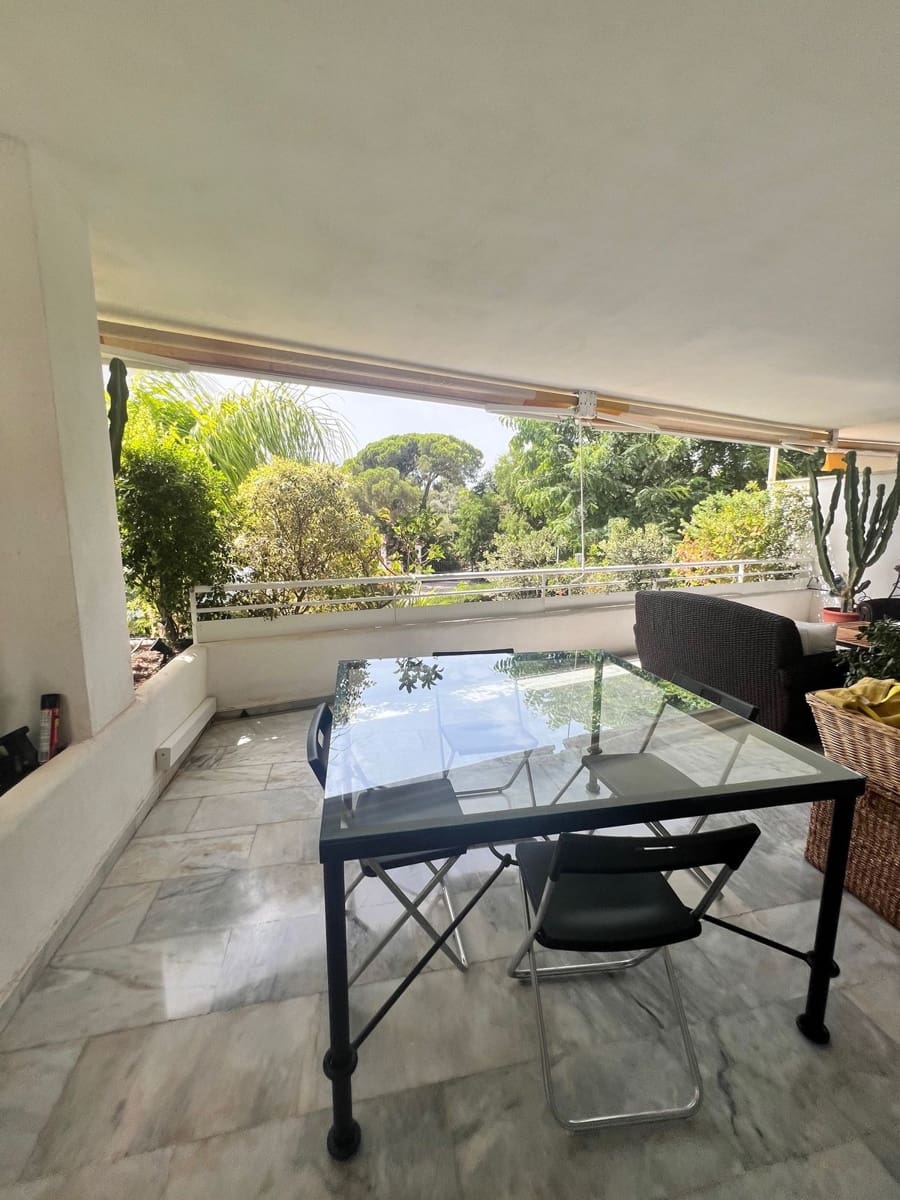 3 bedroom Apartment for rent in Guadalmina with pool garage - € 1,700 (Ref: 8609967)