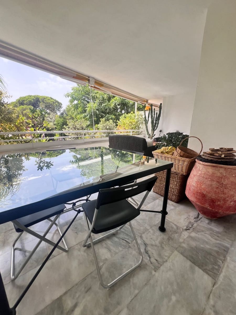 3 bedroom Apartment for rent in Guadalmina with pool garage - € 1,700 (Ref: 8609967)