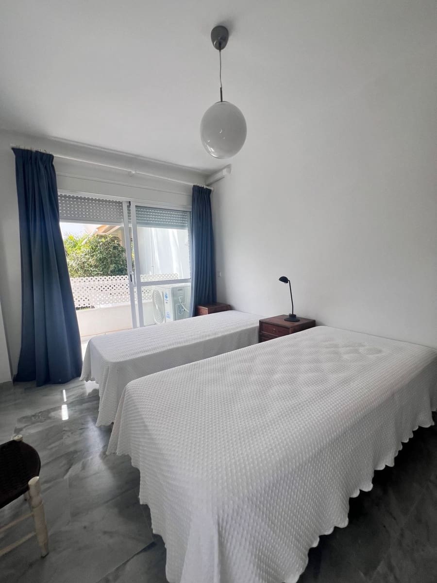 3 slaapkamer Appartement te huur in Guadalmina met zwembad garage - € 1.700 (Ref: 8609967)