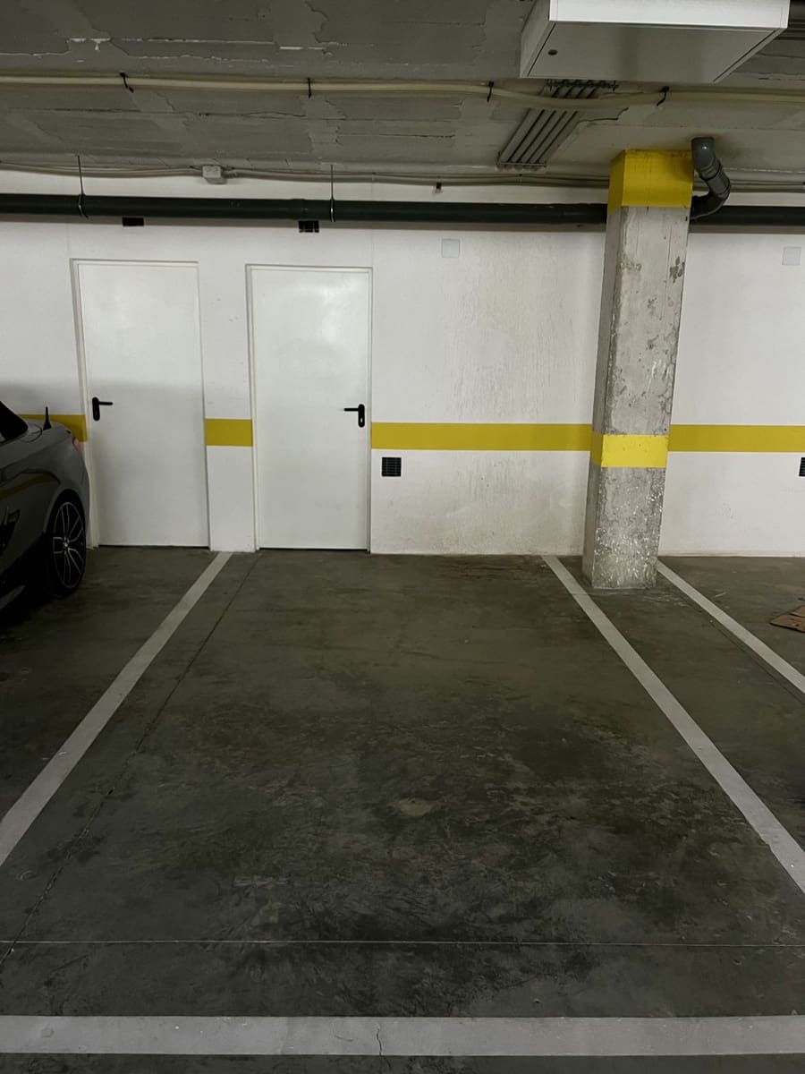 2 soverom Leilighet til leie i New Golden Mile med svømmebasseng garasje - € 2 200 (Ref: 8796709)