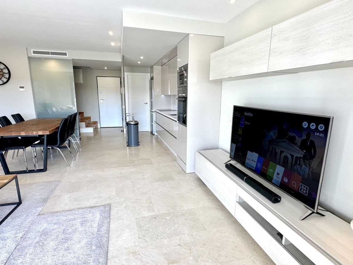 2 bedroom Apartment for rent in New Golden Mile with pool garage - € 2,200 (Ref: 8796709)