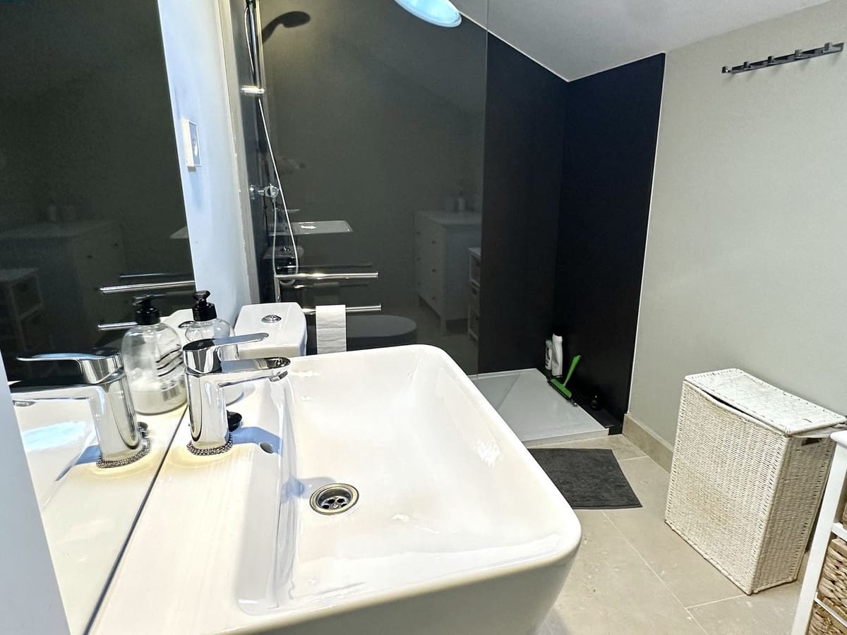 2 bedroom Apartment for rent in New Golden Mile with pool garage - € 2,200 (Ref: 8796709)