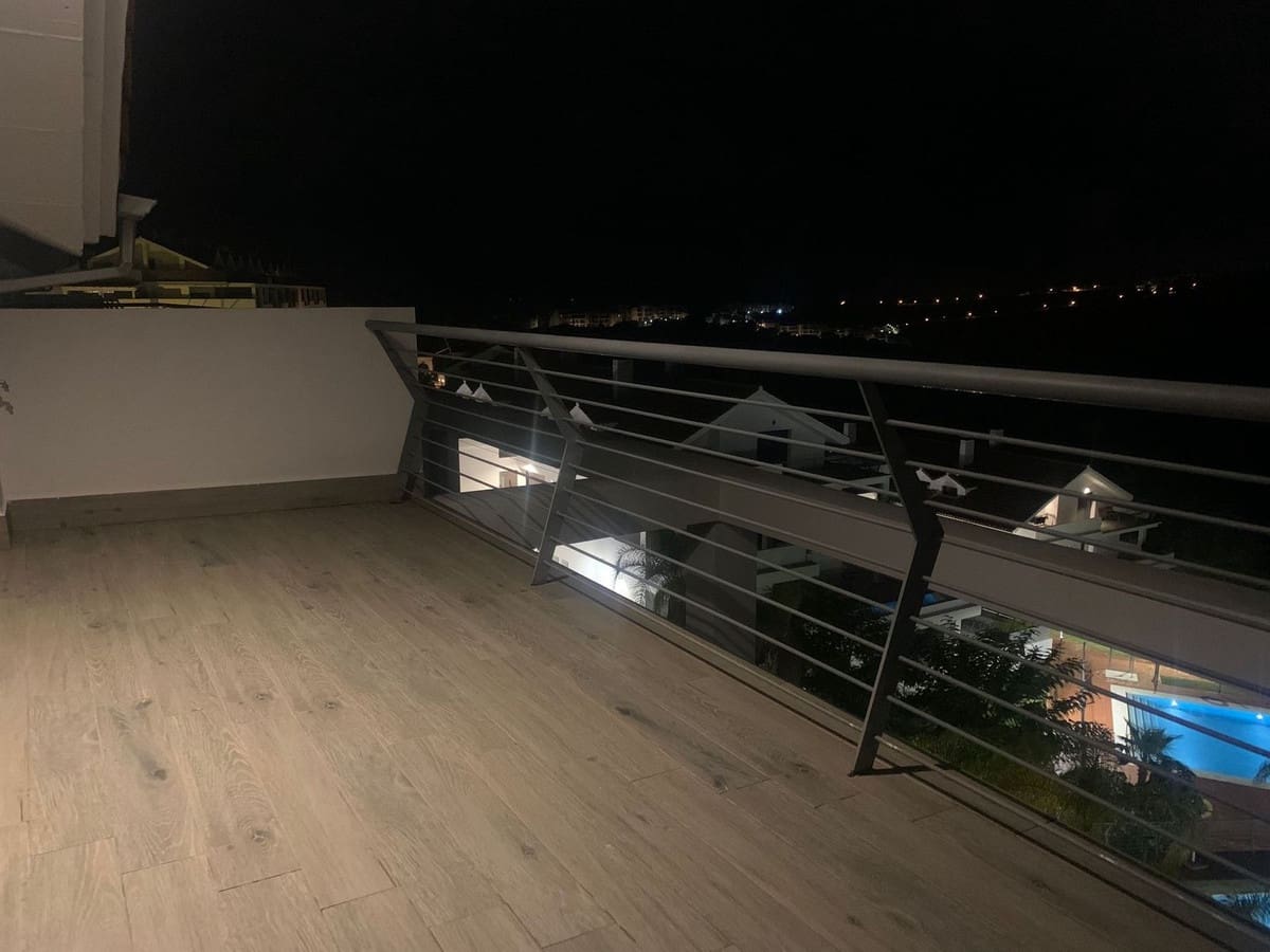 2 bedroom Apartment for rent in New Golden Mile with pool garage - € 2,200 (Ref: 8796709)