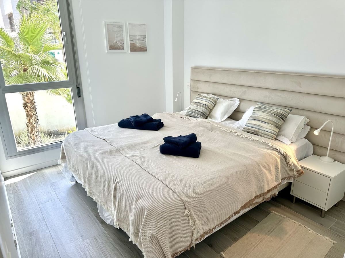 3 slaapkamer Appartement voor vakantieverhuur in Cancelada met zwembad garage - € 1.100 (Ref: 8799684)