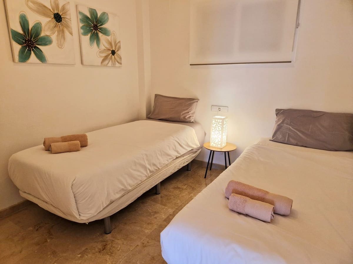 Apartamento de 2 habitaciones en La Cala de Mijas en alquiler vacacional con piscina garaje - 800 € (Ref: 8800118)