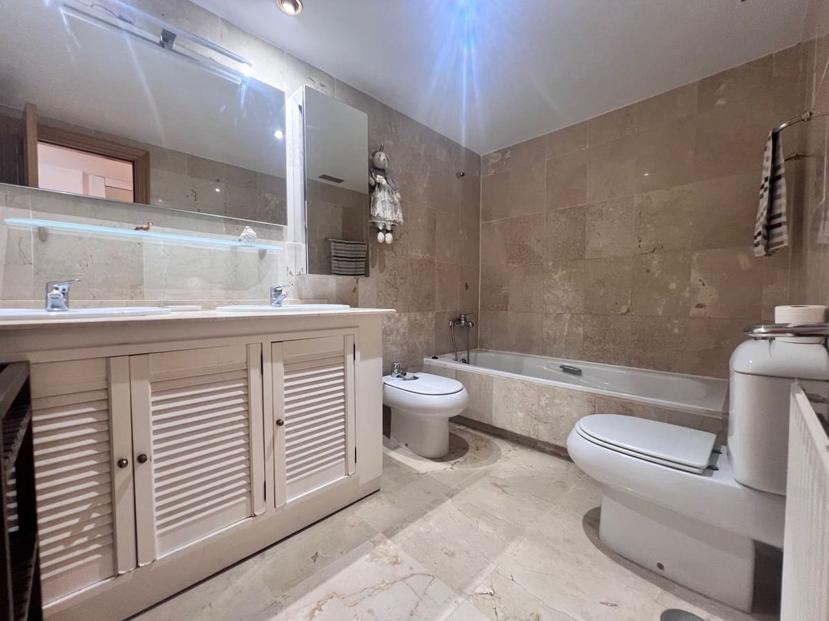 3 makuuhuone Huoneisto myytävänä paikassa Guadalmina mukana uima-altaan 
autotalli - 480 000 € (Ref: 8863340)