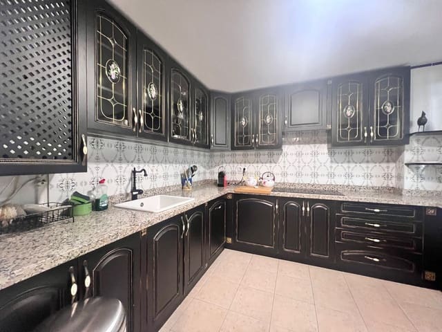 Apartamento de 3 habitaciones en Guadalmina Alta, Marbella en venta con piscina garaje - 480.000 € (Ref: 8863340)