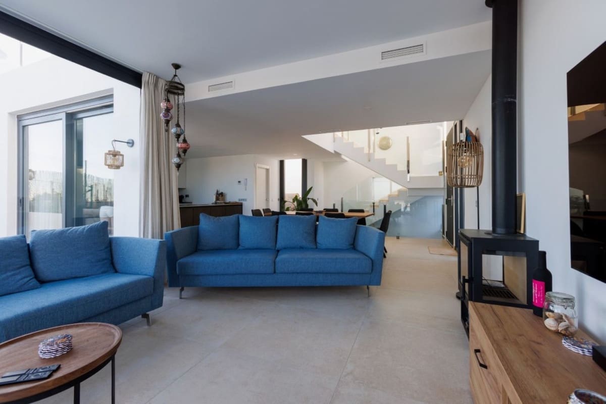 4 bedroom Villa for holiday rental in Benalmadena with pool garage - € 2,000 (Ref: 8969696)