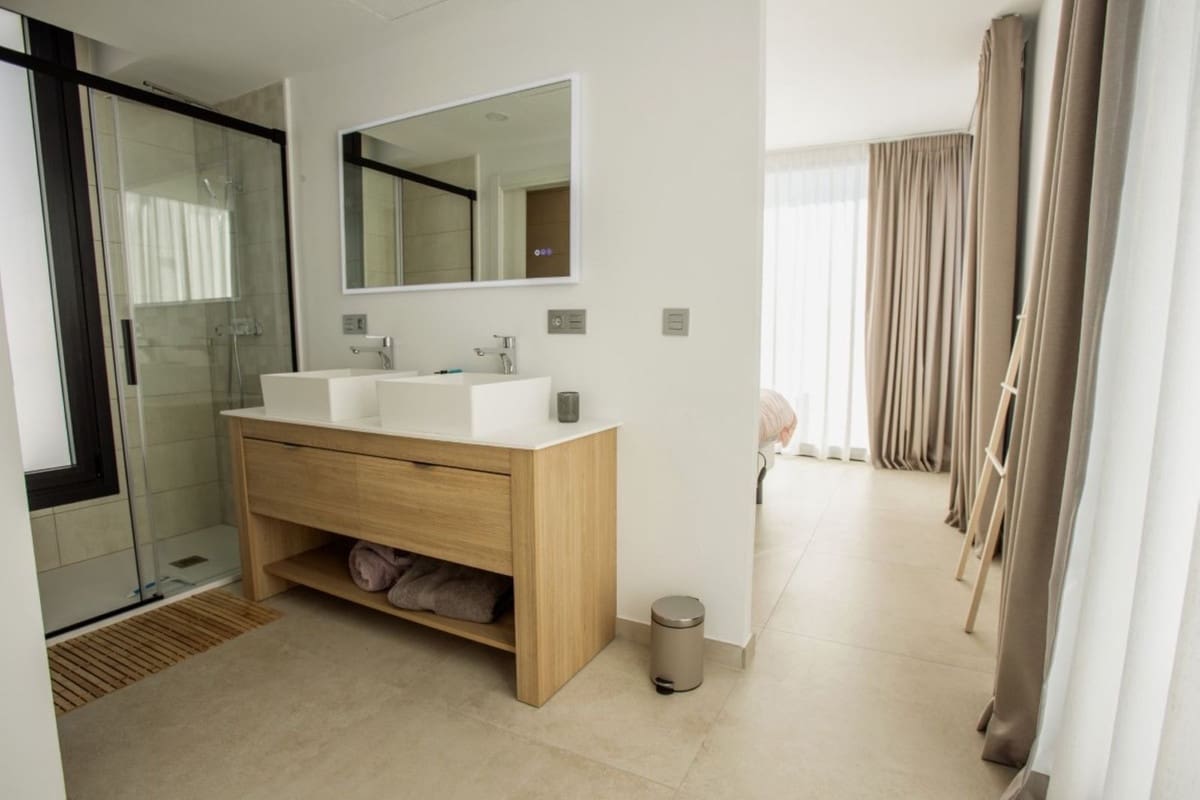 4 bedroom Villa for holiday rental in Benalmadena with pool garage - € 2,000 (Ref: 8969696)