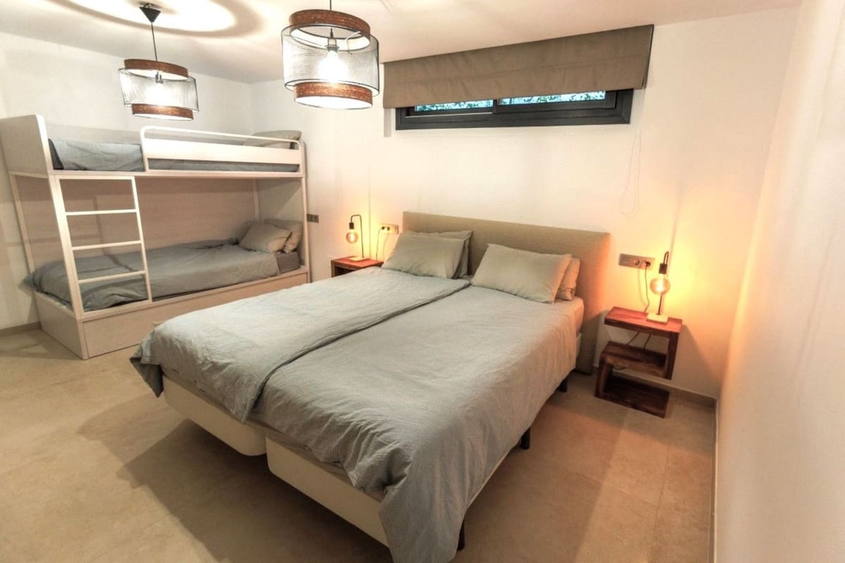 4 soverom Villa til salgs i Benalmadena med svømmebasseng garasje - € 2 000 (Ref: 8969696)