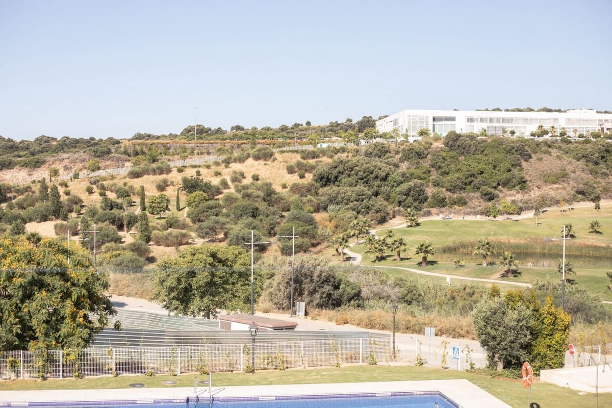 3 bedroom Apartment for holiday rental in Estepona with pool garage - € 1,000 (Ref: 9087256)