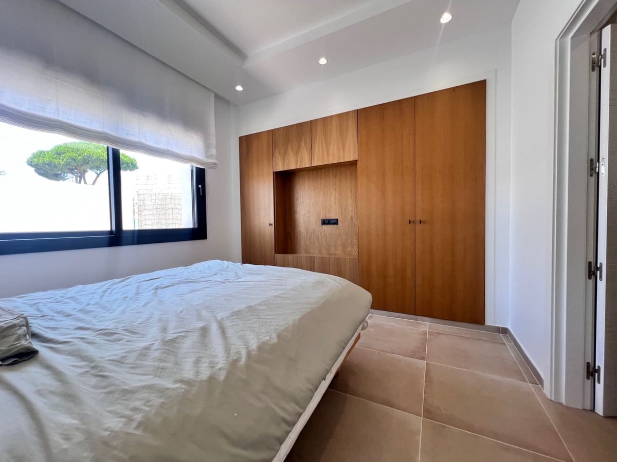 3 sovrum Villa till salu i Estepona med pool garage - 1 395 000 € (Ref: 9109512)