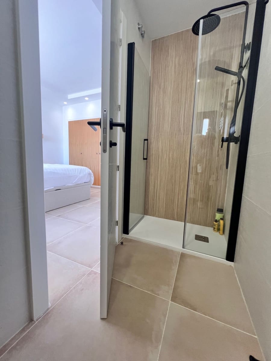 3 soveværelse Villa til salg i Estepona med swimmingpool garage - € 1.395.000 (Ref: 9109512)