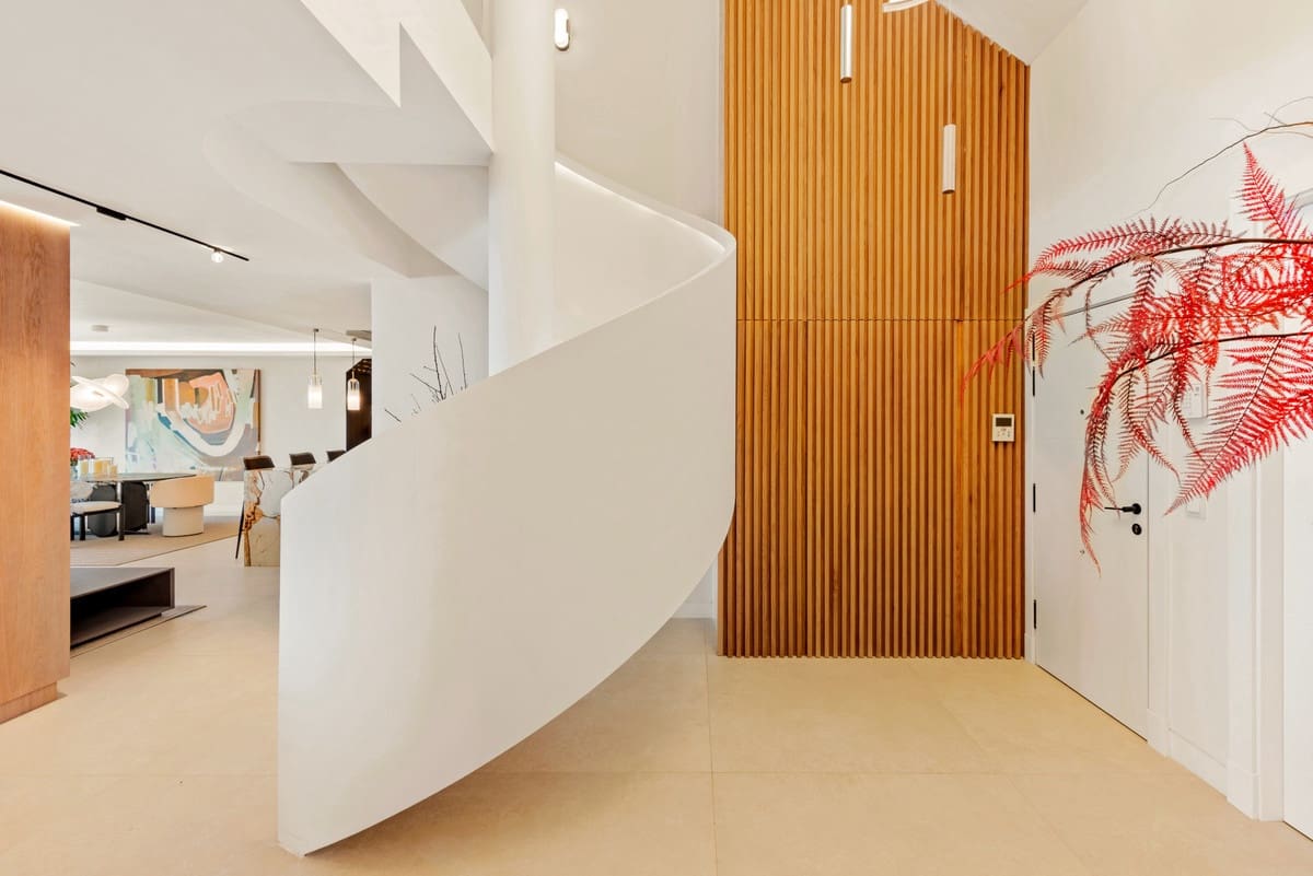 4 soverom Leilighet til salgs i Rio Real med svømmebasseng garasje - € 4 995 000 (Ref: 9137402)