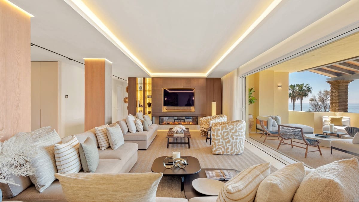 4 bedroom Apartment for sale in Rio Real with pool garage - € 4,995,000 (Ref: 9137402)