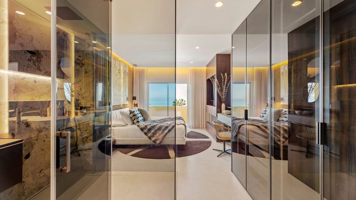 4 bedroom Apartment for sale in Rio Real with pool garage - € 4,995,000 (Ref: 9137402)