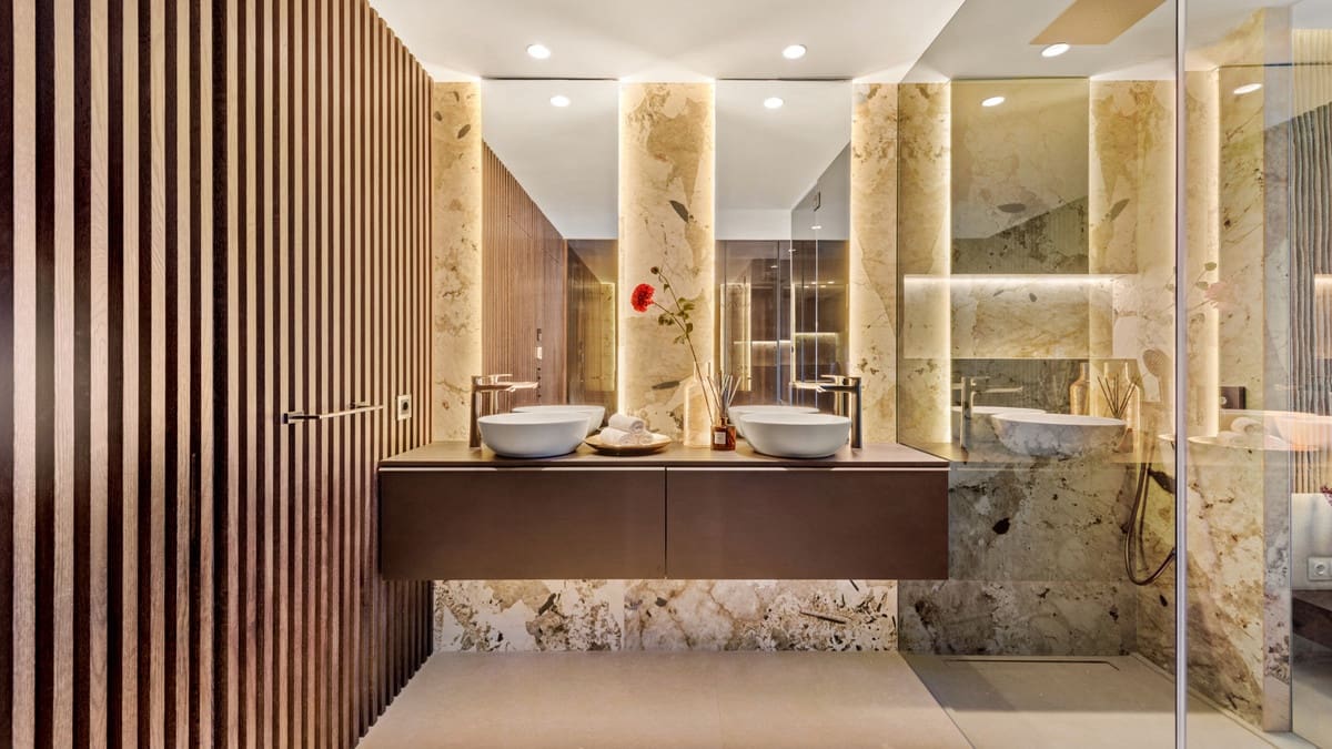 4 bedroom Apartment for sale in Rio Real with pool garage - € 4,995,000 (Ref: 9137402)