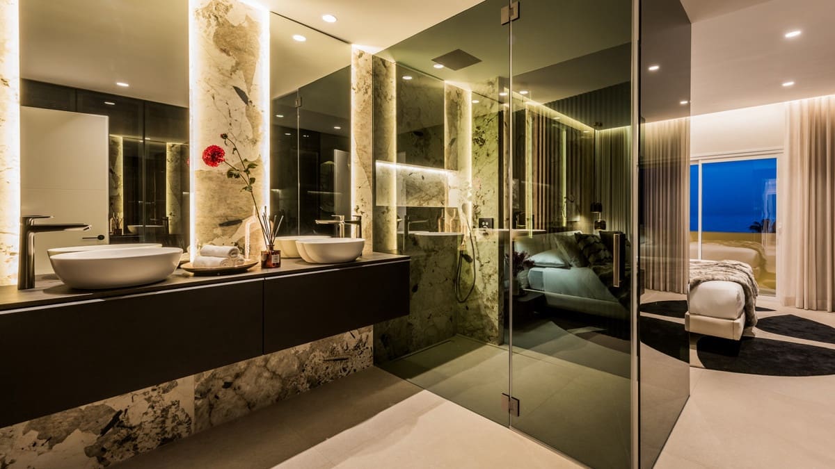 4 bedroom Apartment for sale in Rio Real with pool garage - € 4,995,000 (Ref: 9137402)