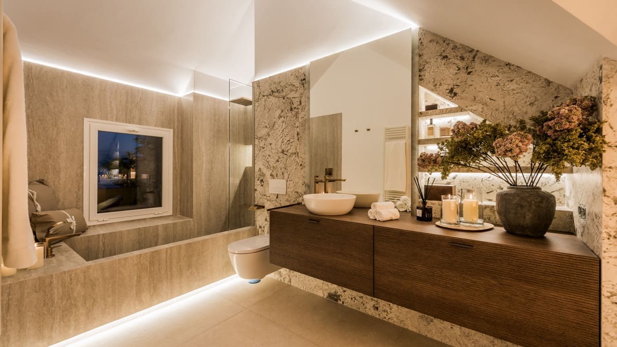 4 bedroom Apartment for sale in Rio Real with pool garage - € 4,995,000 (Ref: 9137402)