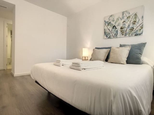 2 quarto Apartamento para arrendar em Estepona com piscina garagem - 1 700 € (Ref: 9142417)