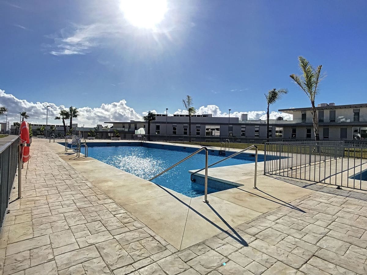 2 makuuhuone Huoneisto vuokrattavana paikassa Estepona mukana uima-altaan 
autotalli - 1 700 € (Ref: 9142417)