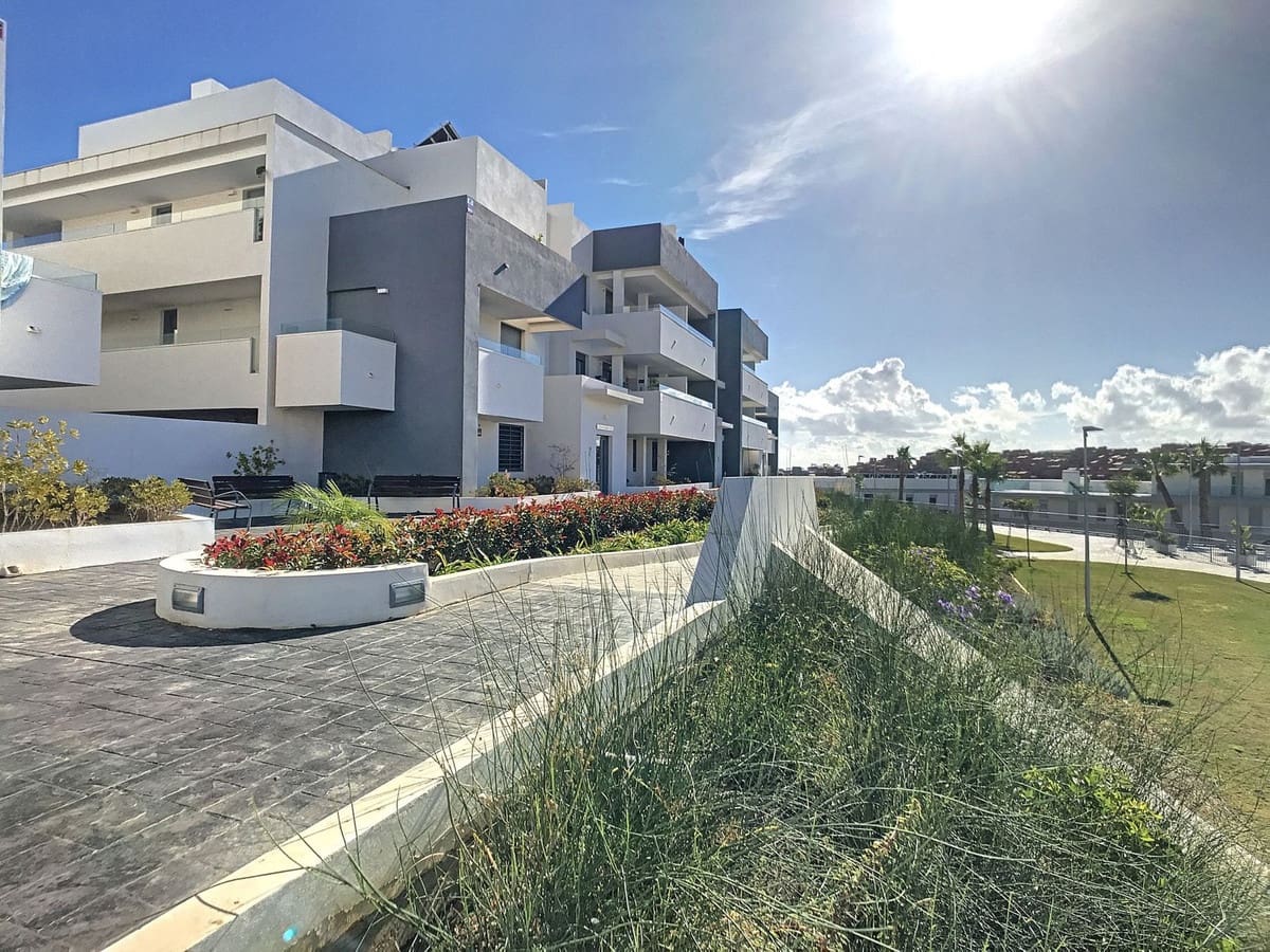 2 makuuhuone Huoneisto vuokrattavana paikassa Estepona mukana uima-altaan 
autotalli - 1 700 € (Ref: 9142417)