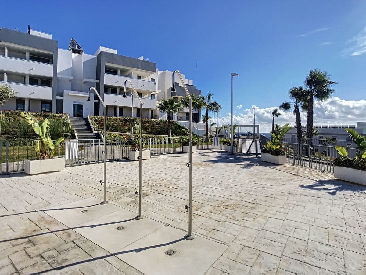 2 soveværelse Lejlighed til leje i Estepona med swimmingpool garage - € 1.700 (Ref: 9142417)