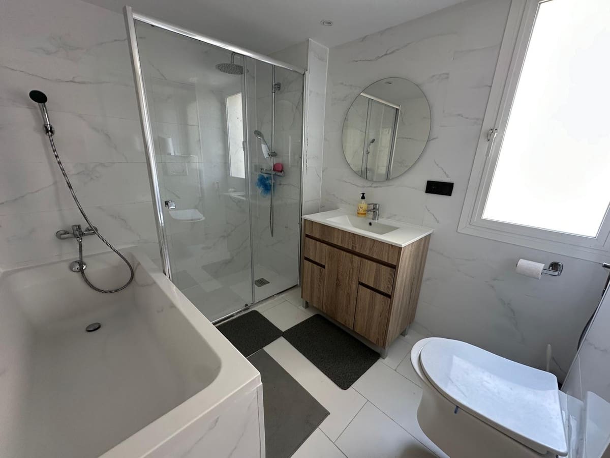 2 sypialnia Apartament do wynajęcia w Guadalmina z basenem garażem - 1 950 € (Ref: 9217769)