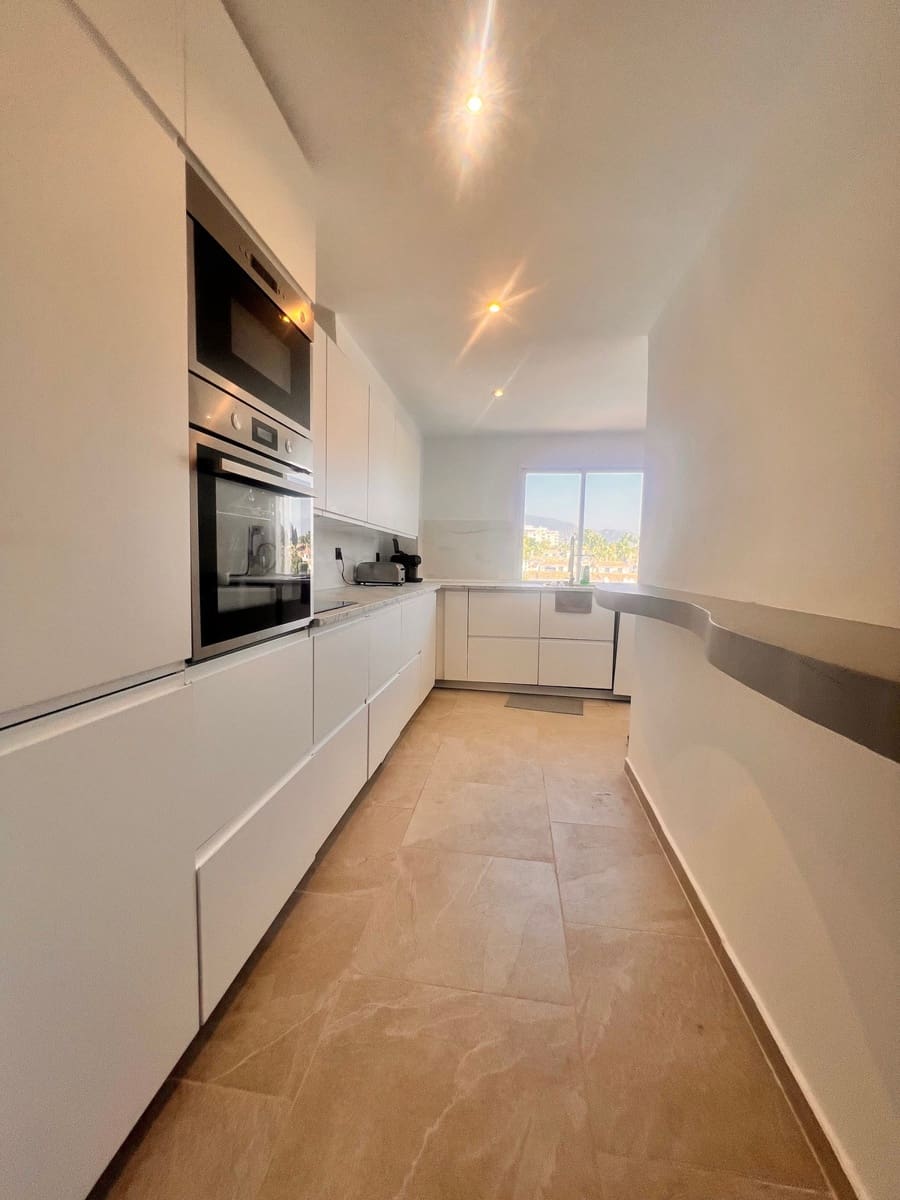 2 bedroom Apartment for rent in Guadalmina with pool garage - € 1,950 (Ref: 9217769)