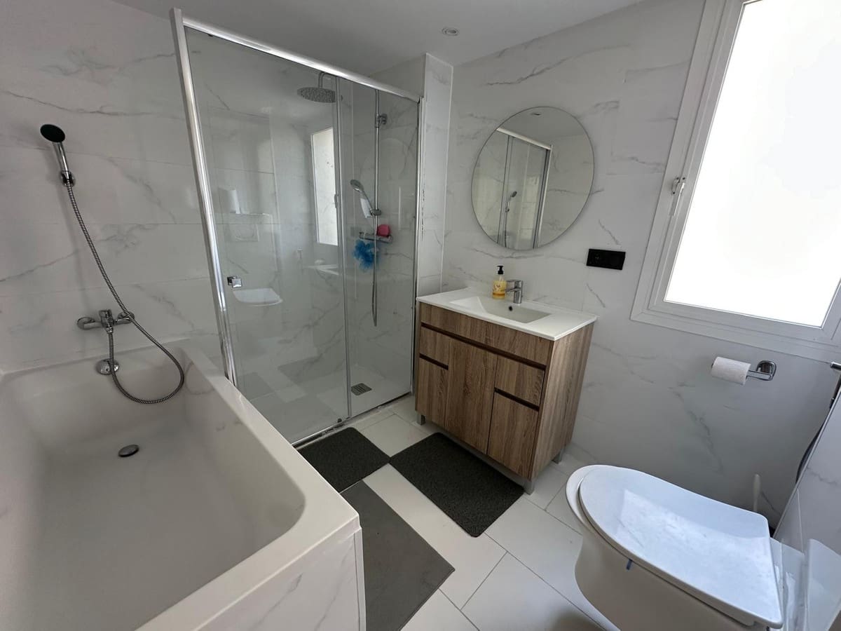 2 bedroom Apartment for rent in Guadalmina with pool garage - € 1,950 (Ref: 9217769)