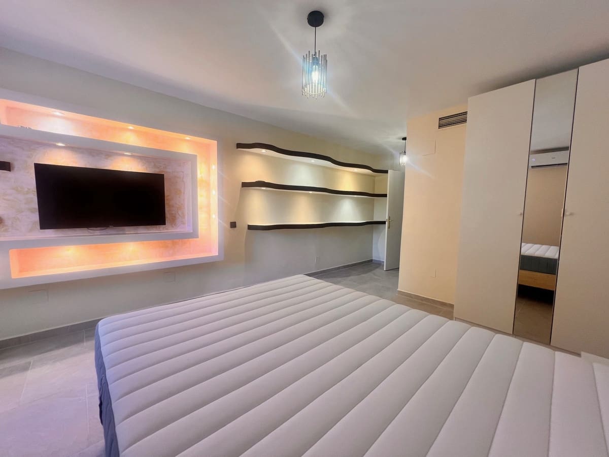 2 bedroom Apartment for rent in Guadalmina with pool garage - € 1,950 (Ref: 9217769)