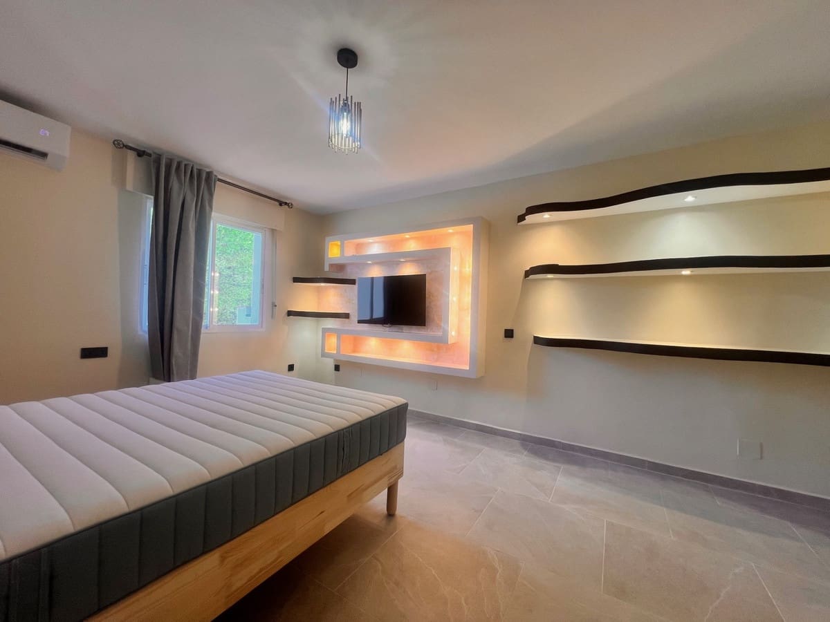 Apartamento de 2 habitaciones en Guadalmina en alquiler con piscina garaje - 1.950 € (Ref: 9217769)