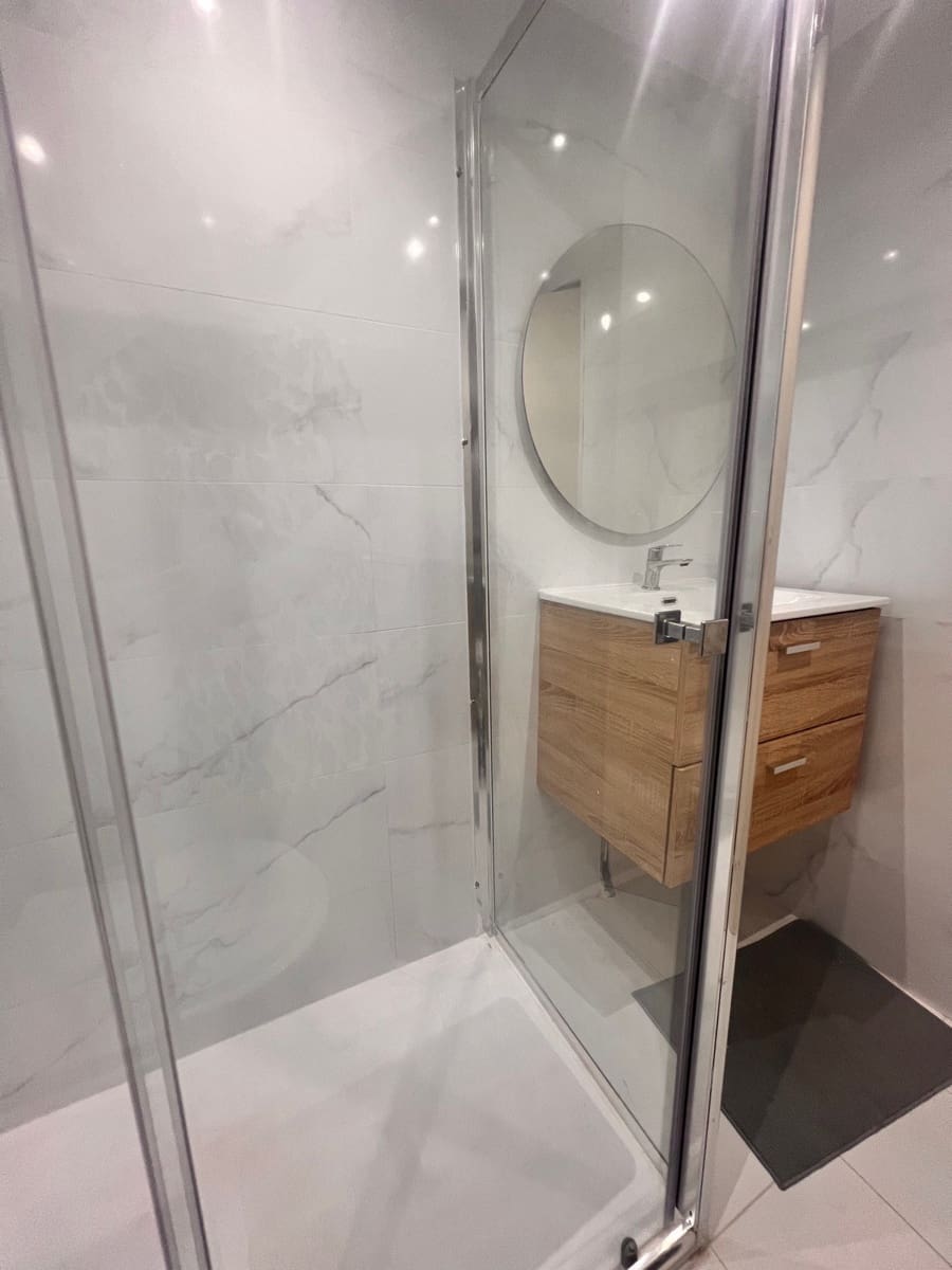 Apartamento de 2 habitaciones en Guadalmina en alquiler con piscina garaje - 1.950 € (Ref: 9217769)