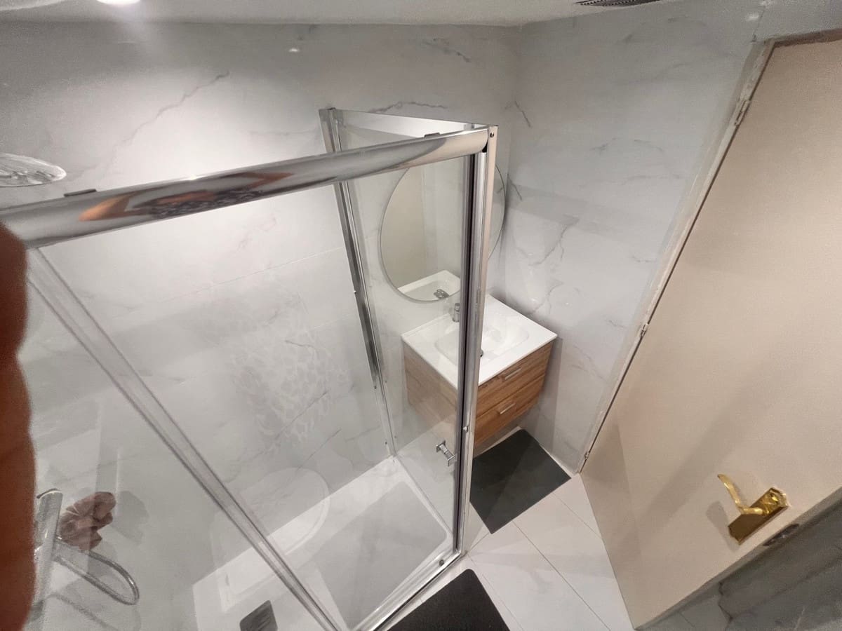 Apartamento de 2 habitaciones en Guadalmina en alquiler con piscina garaje - 1.950 € (Ref: 9217769)