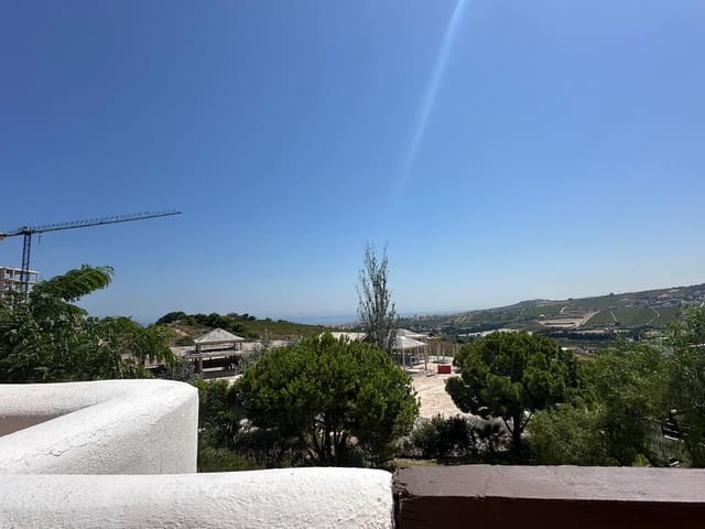 2 bedroom Apartment for rent in Casares with pool garage - € 1,450 (Ref: 9220265)