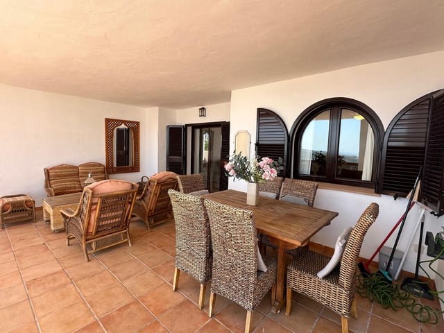 2 slaapkamer Appartement te huur in Casares met zwembad garage - € 1.450 (Ref: 9220265)