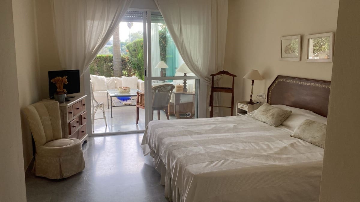 3 bedroom Apartment for rent in Guadalmina with pool garage - € 2,000 (Ref: 9238734)