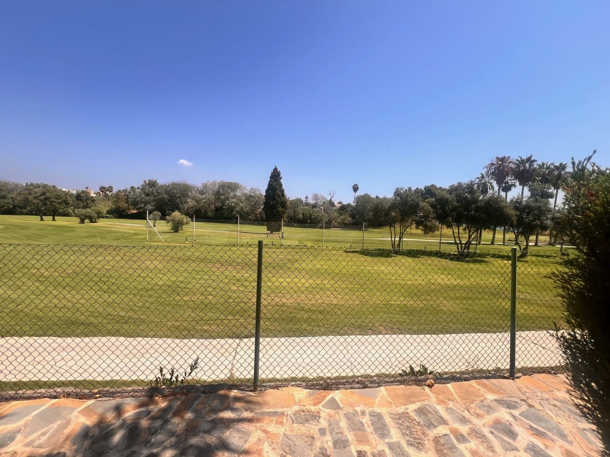 3 slaapkamer Appartement te huur in Guadalmina met zwembad garage - € 2.000 (Ref: 9238734)