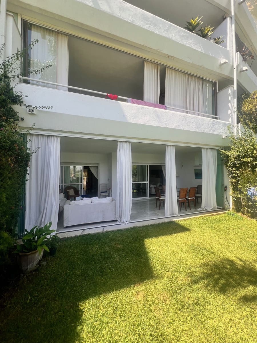 3 slaapkamer Appartement te huur in Guadalmina met zwembad garage - € 2.000 (Ref: 9238734)