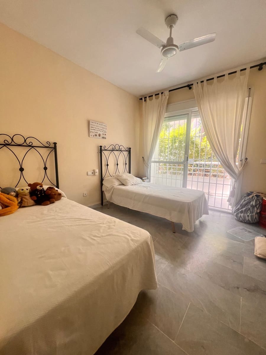 3 slaapkamer Appartement te huur in Guadalmina met zwembad garage - € 2.000 (Ref: 9238734)