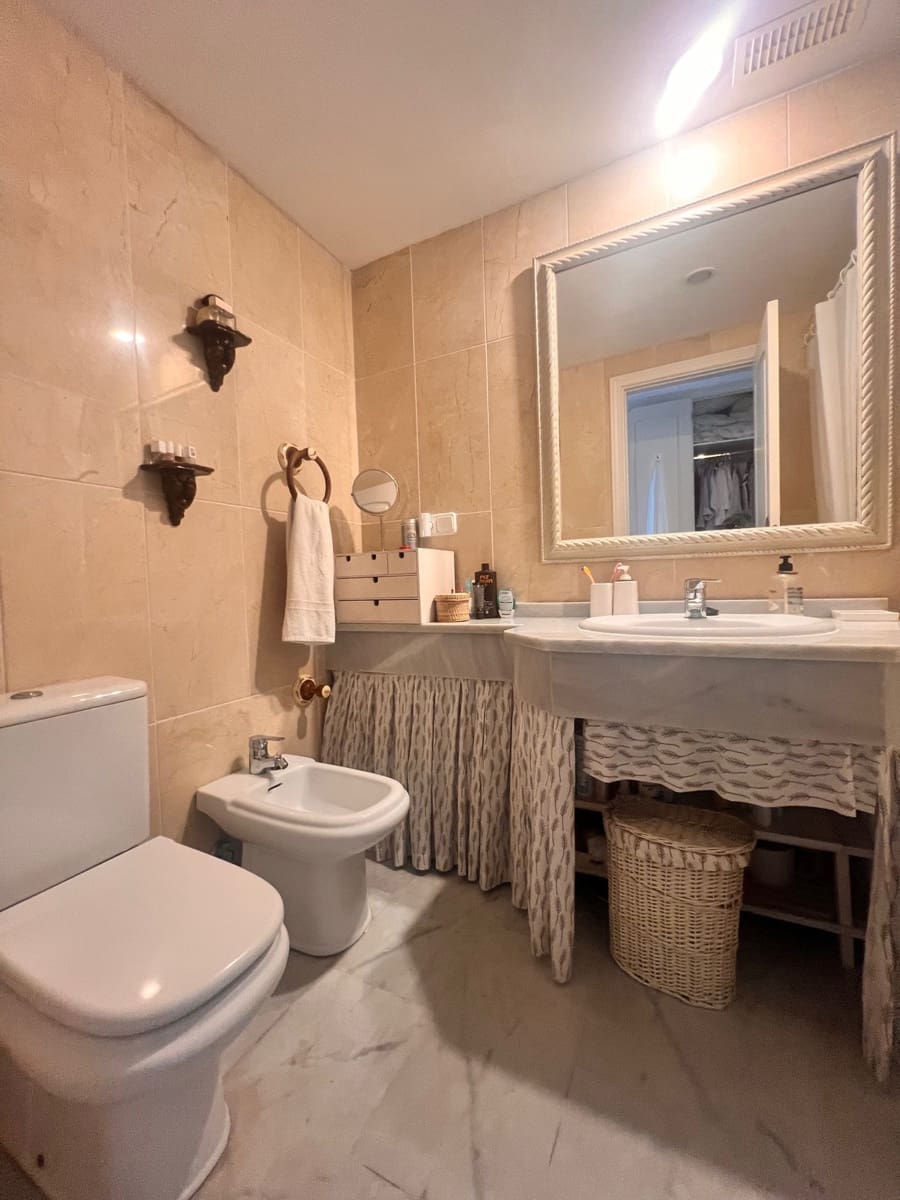 3 slaapkamer Appartement te huur in Guadalmina met zwembad garage - € 2.000 (Ref: 9238734)