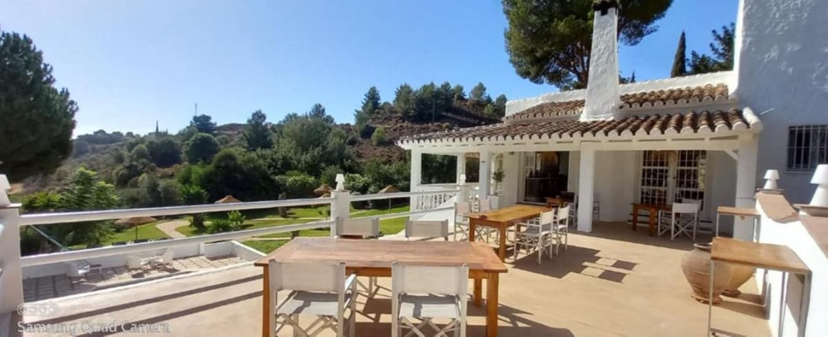 4 sypialnia Willa na sprzedaż w Fuengirola z basenem - 1 100 000 € (Ref: 9243463)