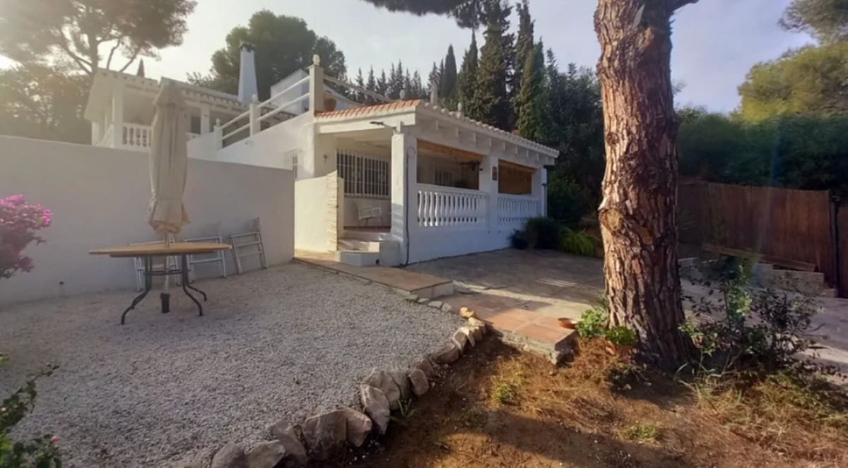 4 sypialnia Willa na sprzedaż w Fuengirola z basenem - 1 100 000 € (Ref: 9243463)