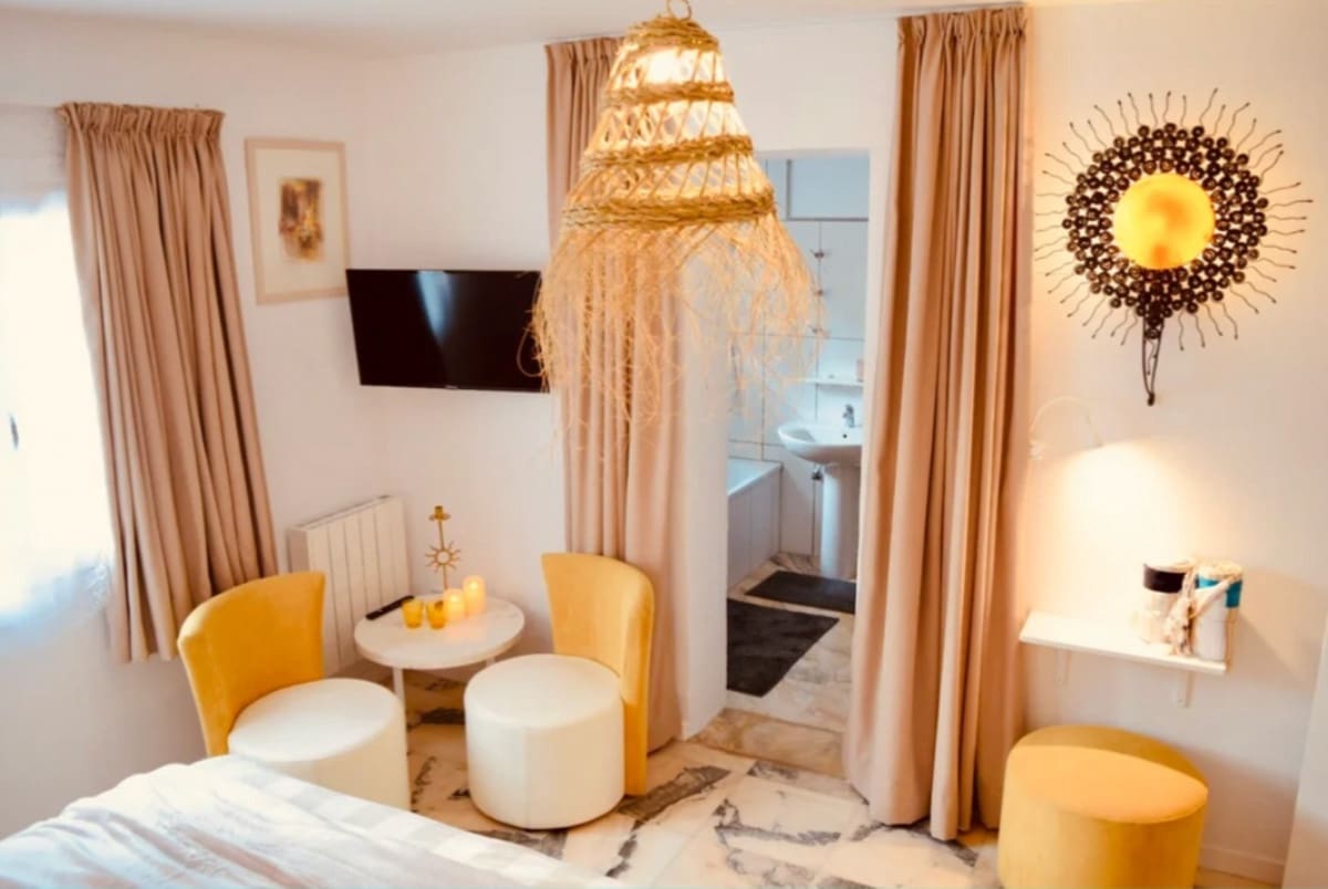 4 sypialnia Willa na sprzedaż w Fuengirola z basenem - 1 100 000 € (Ref: 9243463)