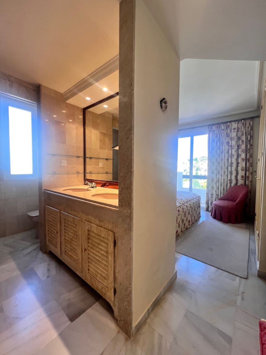 2 soveværelse Penthouse til salg i Bel-Air med swimmingpool garage - € 459.000 (Ref: 9245262)