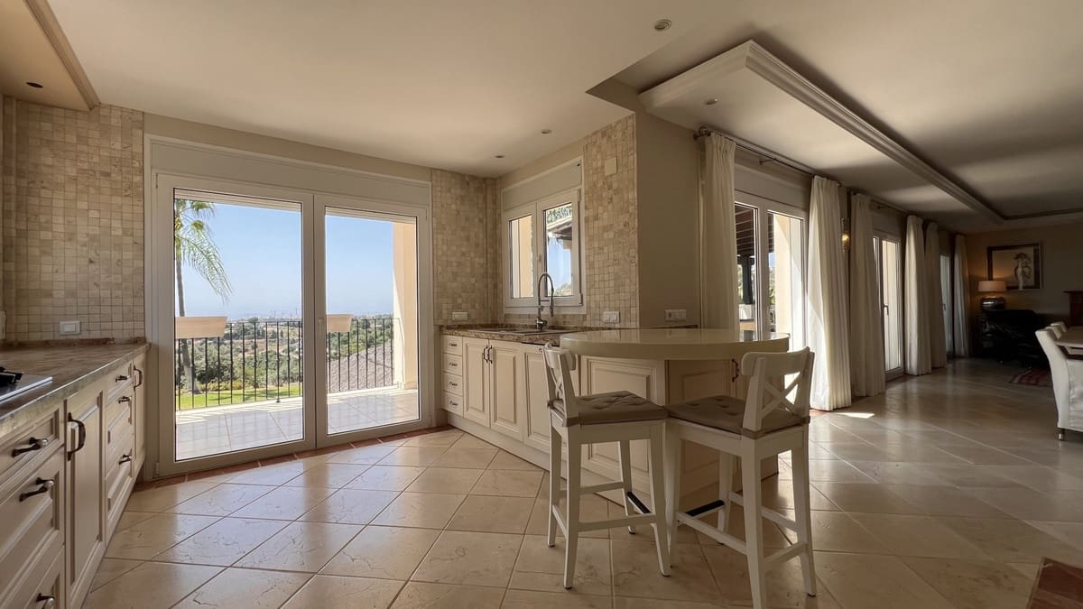 4 sypialnia Willa na sprzedaż w El Padron z basenem - 2 450 000 € (Ref: 9247427)