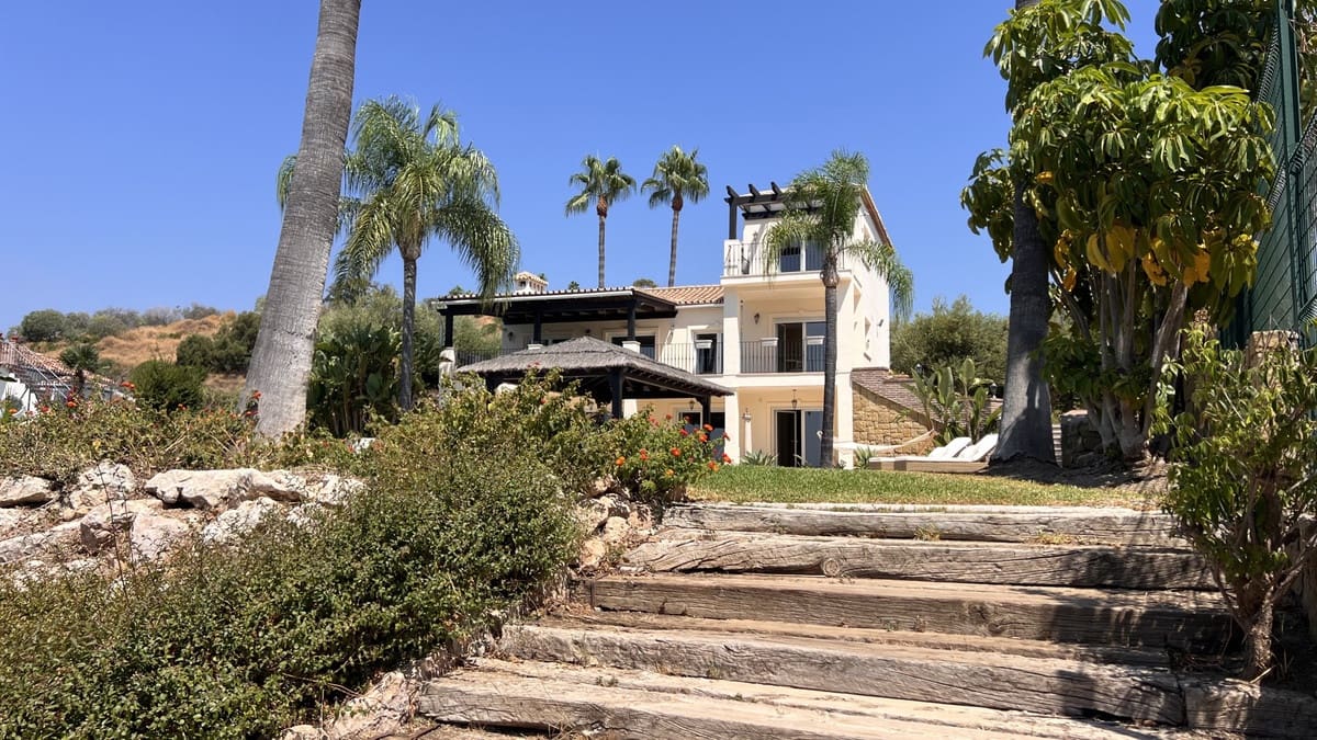 4 sypialnia Willa na sprzedaż w El Padron z basenem - 2 450 000 € (Ref: 9247427)