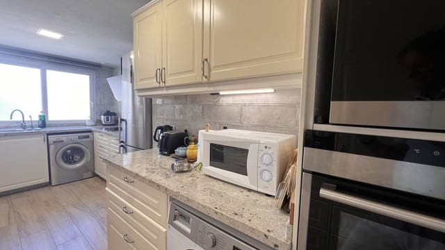 2 soveværelse Penthouse til salg i San Pedro de Alcantara, Marbella med swimmingpool garage - € 420.000 (Ref: 9258206)