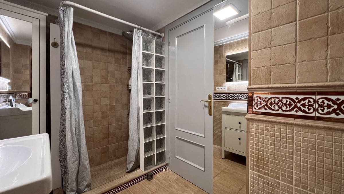 2 makuuhuone Kattohuoneisto myytävänä paikassa San Pedro de Alcantara mukana uima-altaan 
autotalli - 420 000 € (Ref: 9258206)