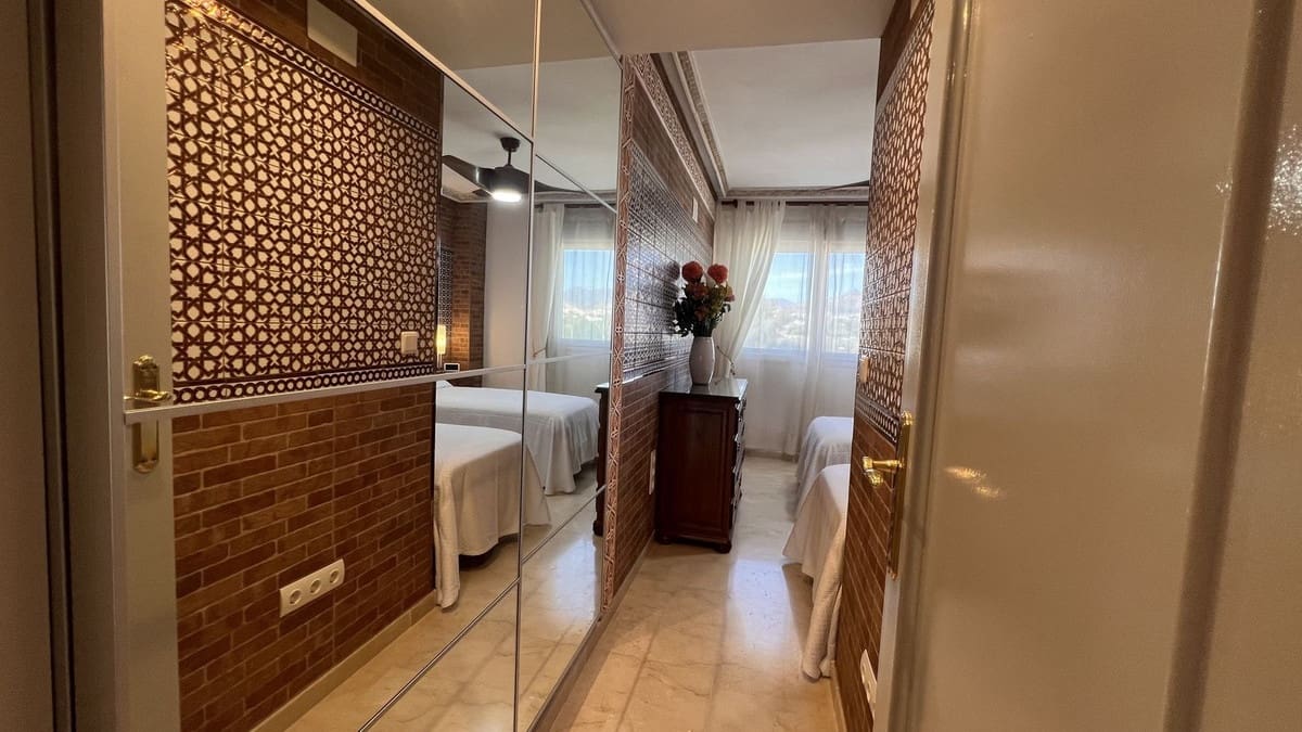 2 makuuhuone Kattohuoneisto myytävänä paikassa San Pedro de Alcantara mukana uima-altaan 
autotalli - 420 000 € (Ref: 9258206)